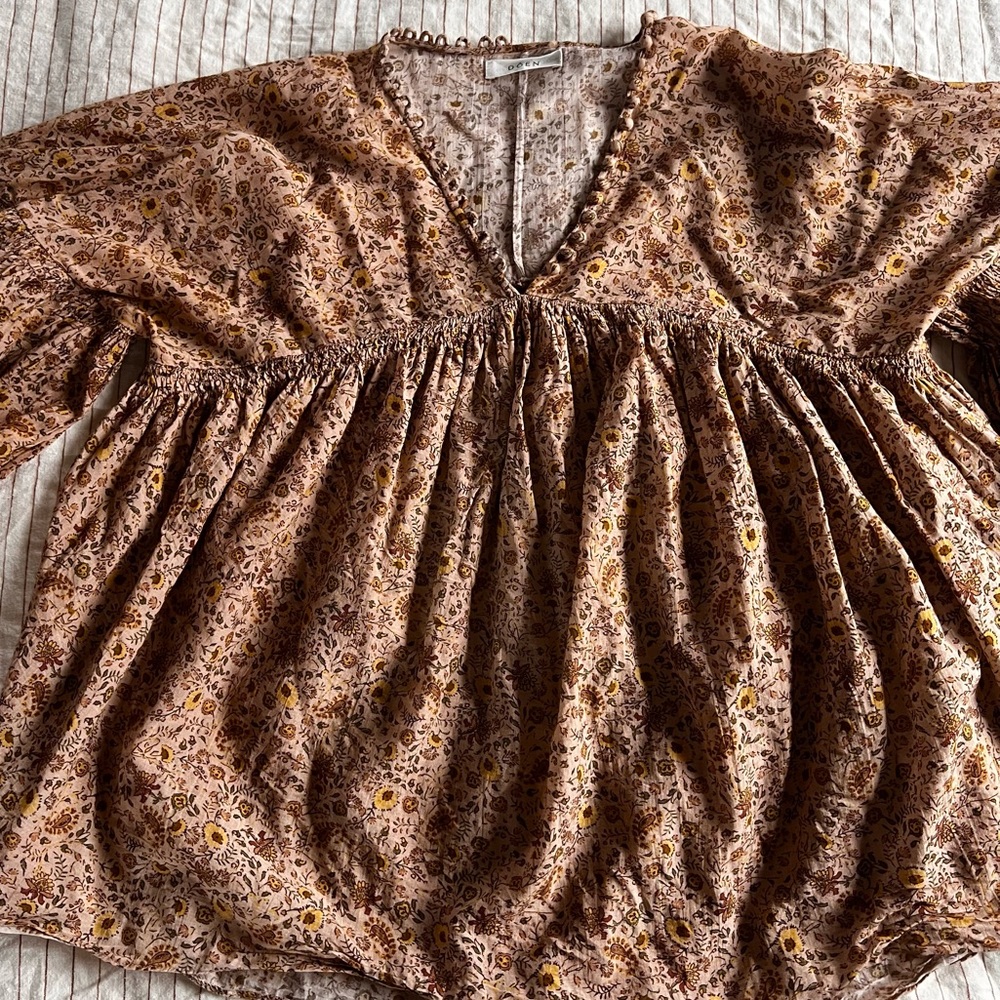 Doen Bell Sleeved Top